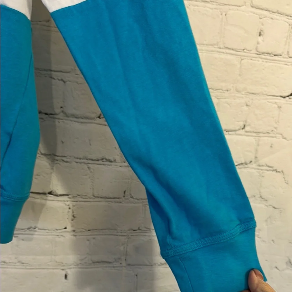 Nike Blue and White ladies long sleeve top - Picture 4 of 6